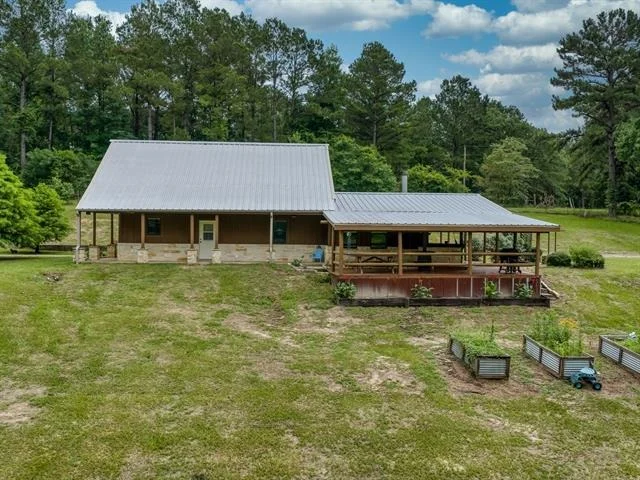 Photo of 4240 County Road 2107