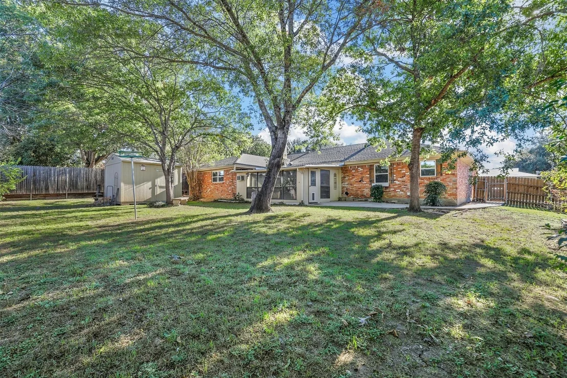Photo of 6016 Winifred Drive