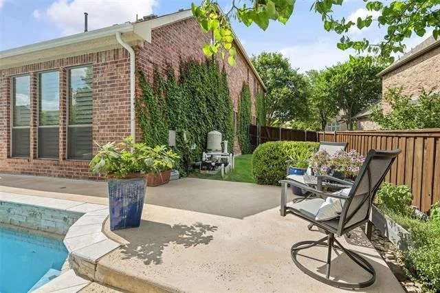 Photo of 919 Lairds Lane