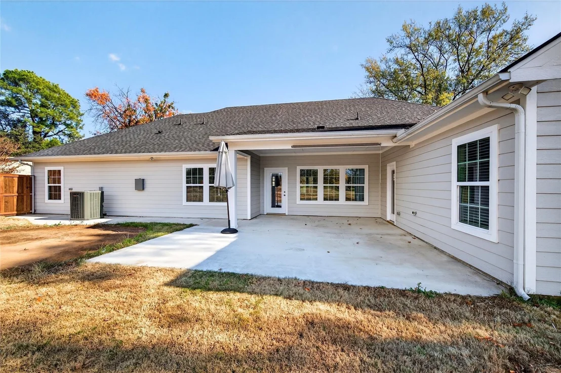 Photo of 1809 Bluebonnet Avenue