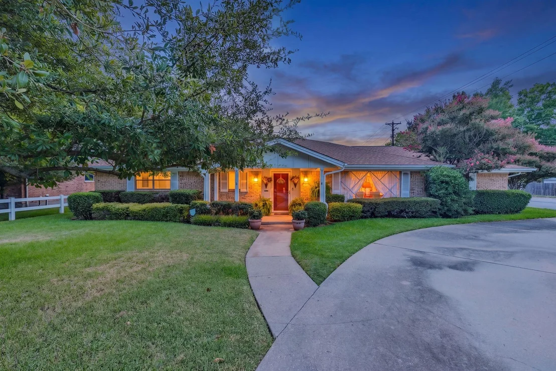 Photo of 6400 Chapman Drive