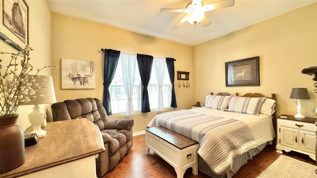 Photo of 115 Meadowood Road