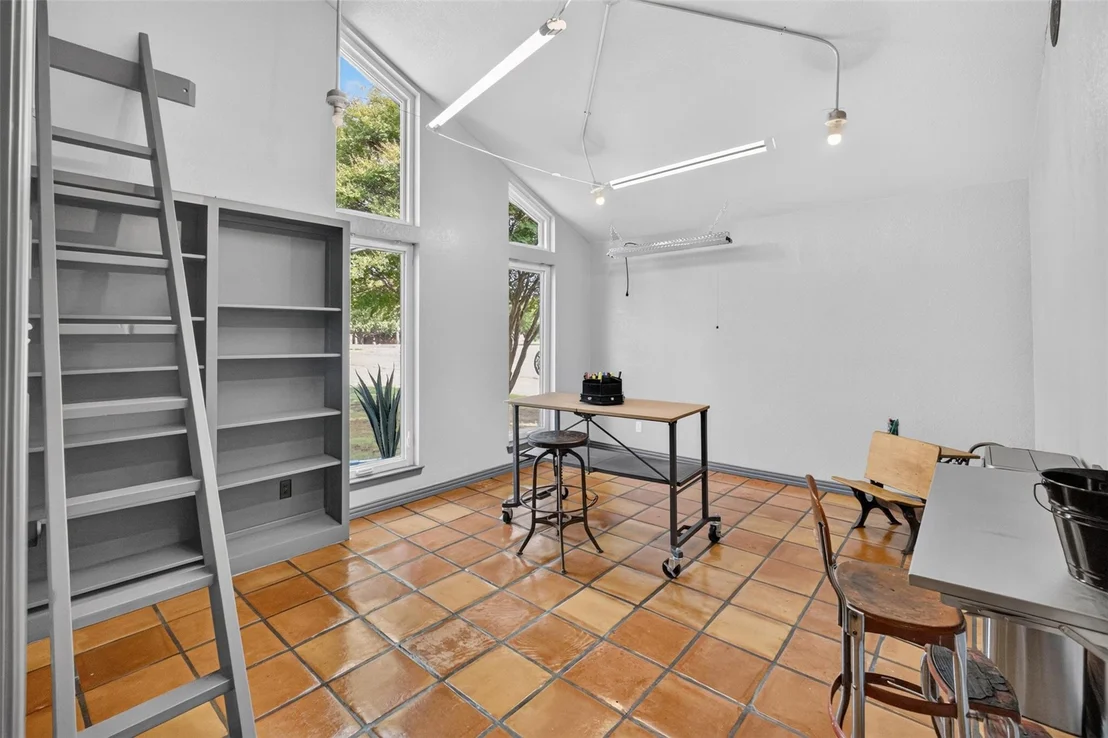 Photo of 31 Rancho Drive N