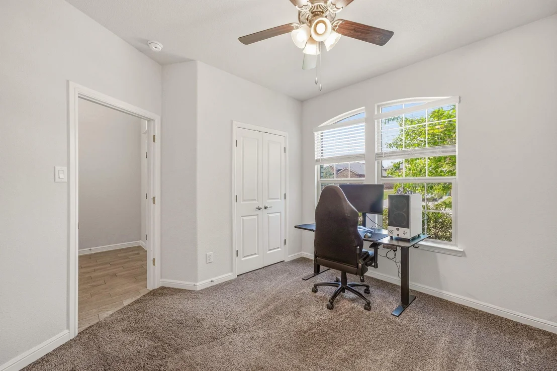 Photo of 1106 Burlingame Drive