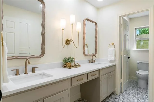 Photo of 2212 Mountainview Drive