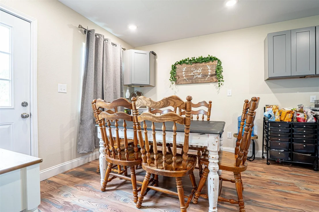 Photo of 166 Private Road 1404