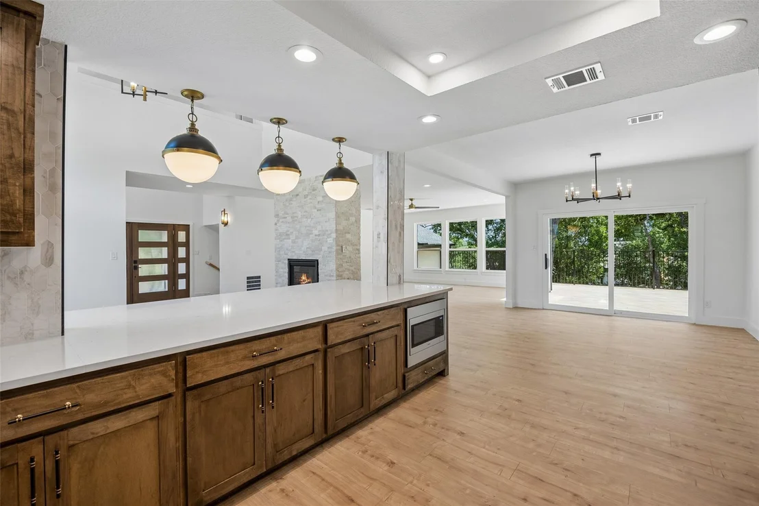 Photo of 2401 Chimney Hill Drive