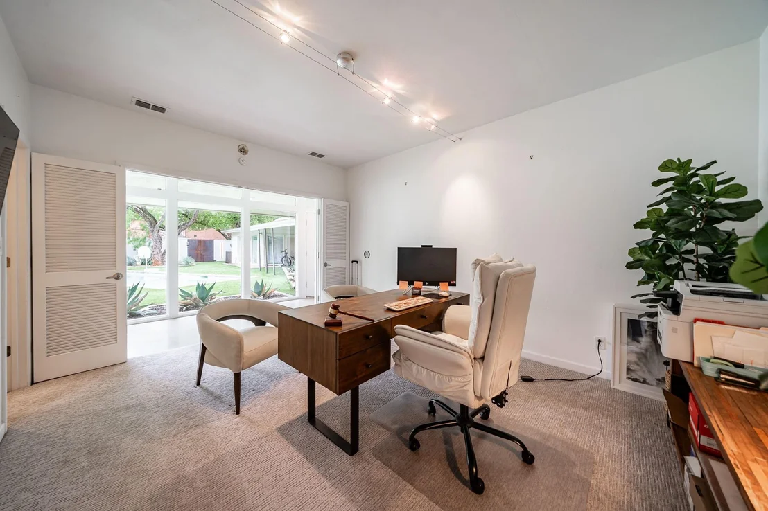 Photo of 741 Rivercrest Drive
