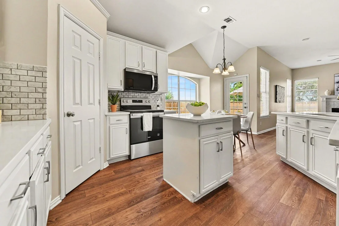 Photo of 401 Stonebridge Circle