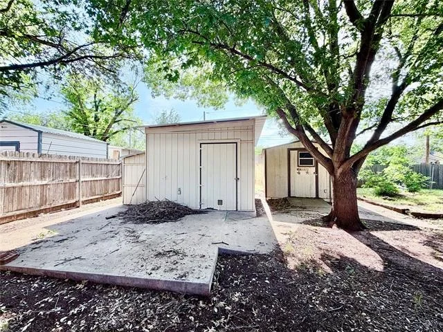Photo of 1410 Westwood Drive