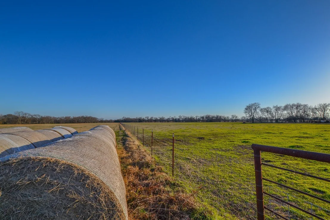 Photo of 1392 E US Highway 69