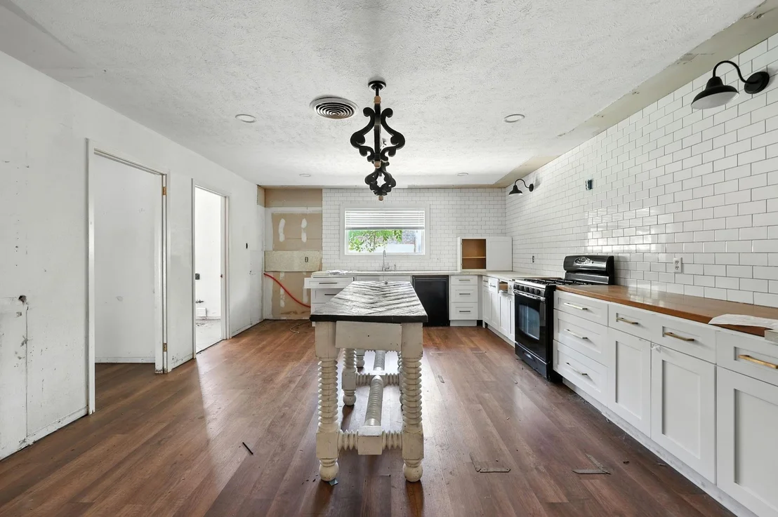 Photo of 2304 Royal Acres Drive