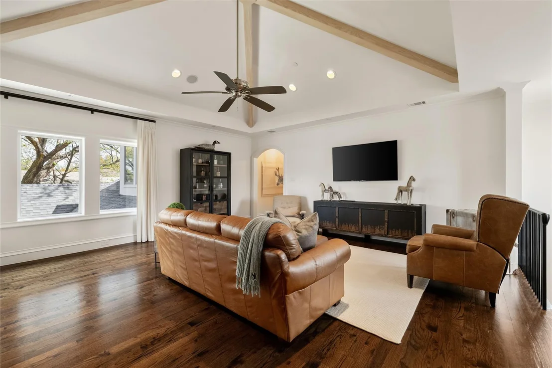 Photo of 4719 Forest Lane