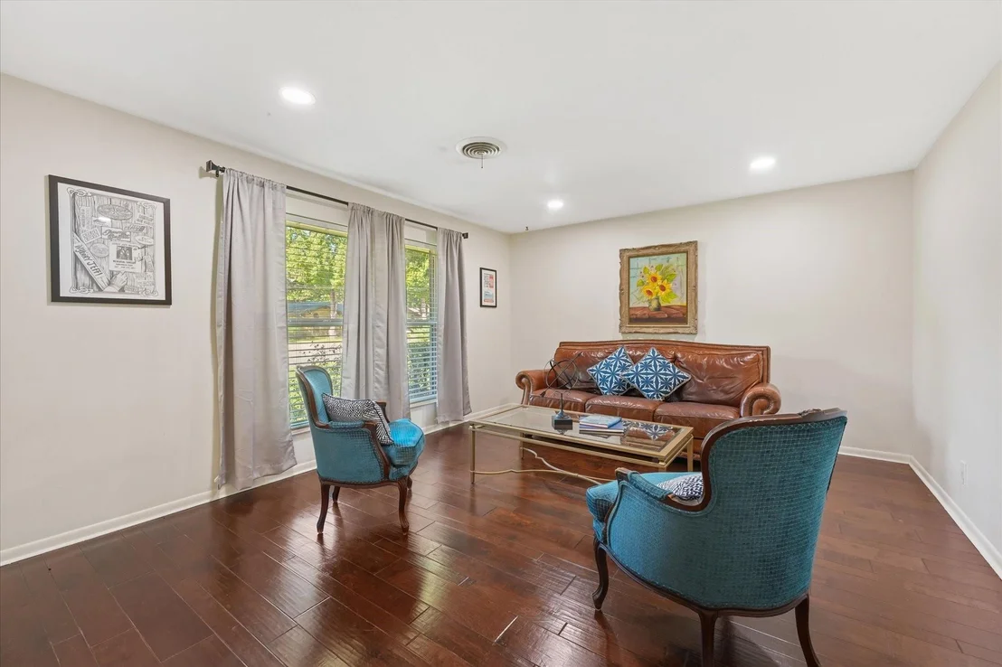Photo of 617 Mimosa Drive