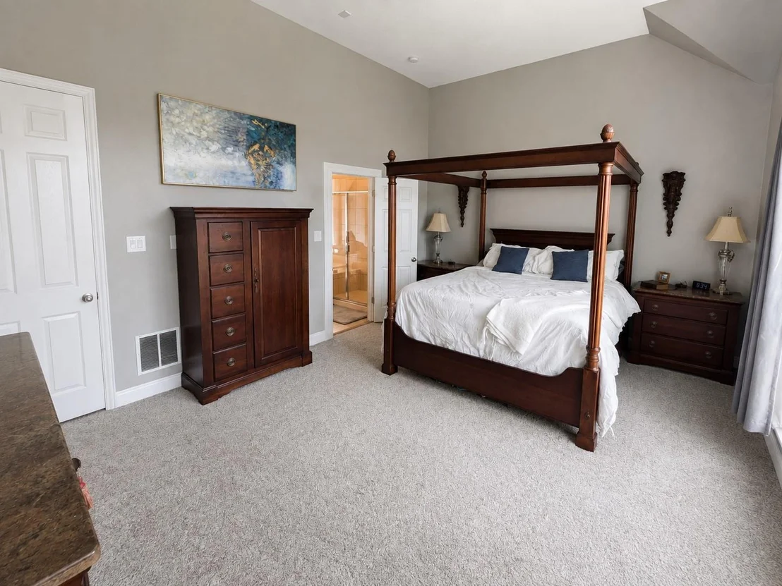 Photo of 2360 Lake Forest Drive