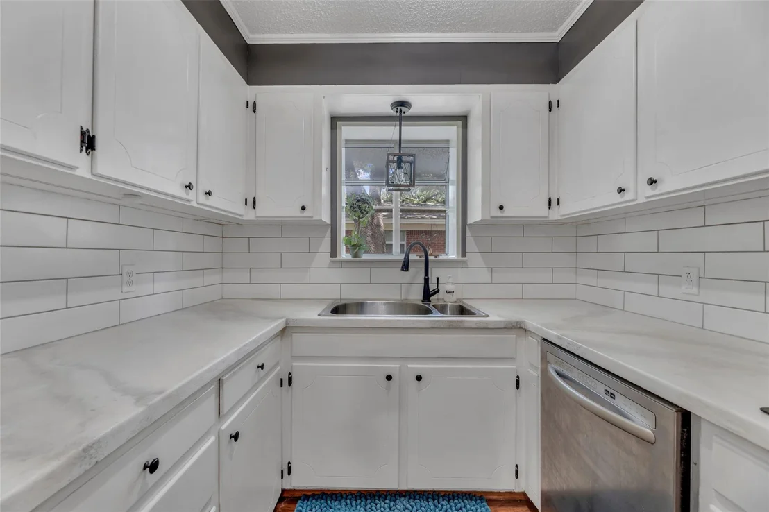 Photo of 204 Juniper Street
