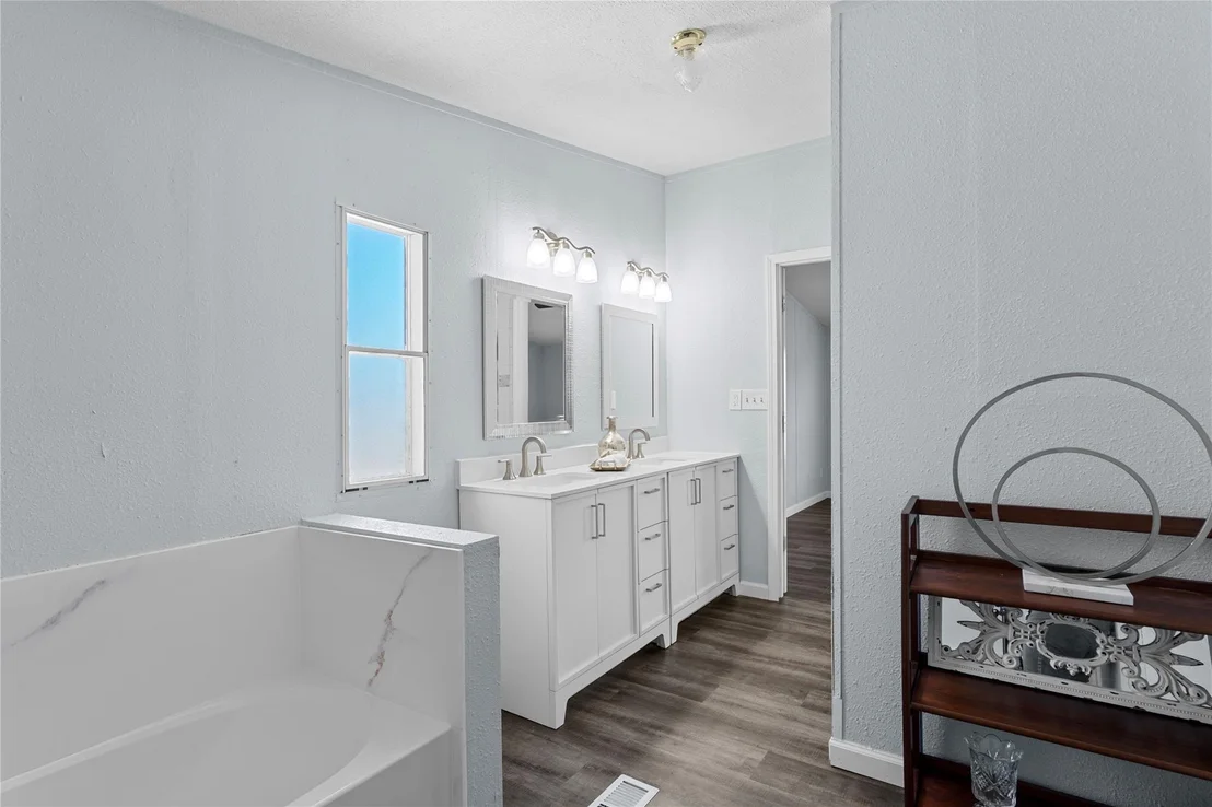 Photo of 2104 County Road 2134