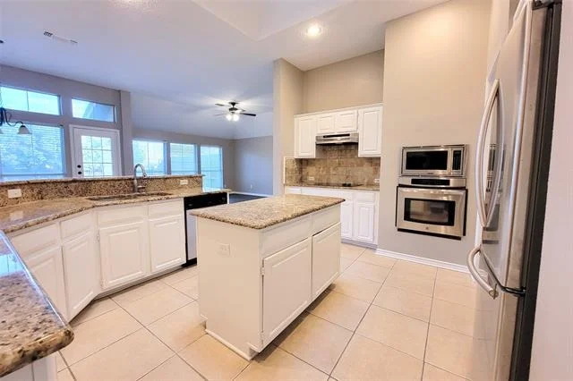 Photo of 1604 Knoll Ridge Circle