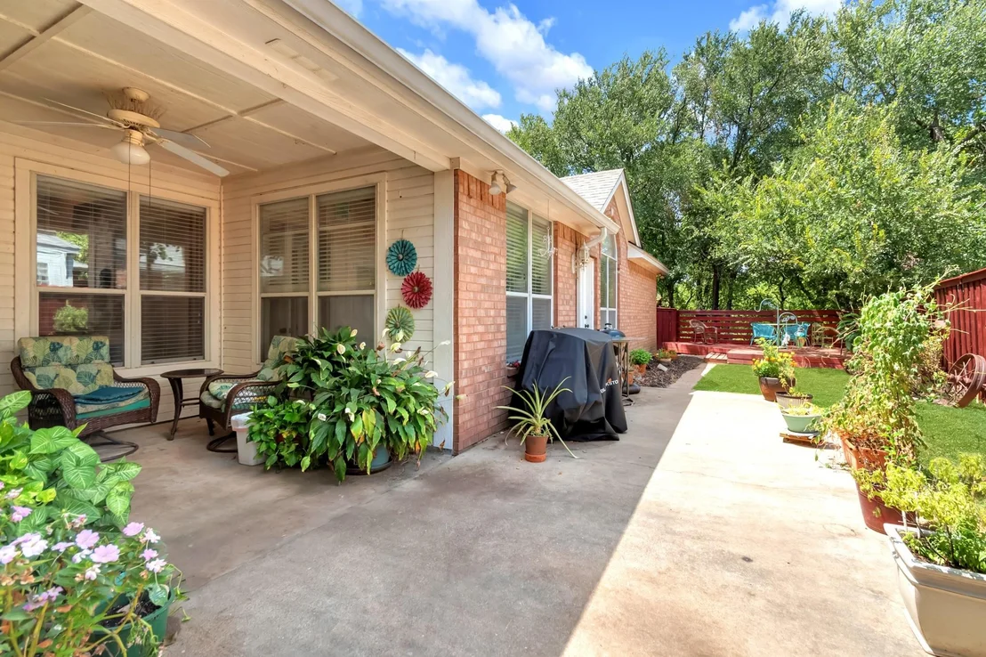 Photo of 18 Red Bluff Court