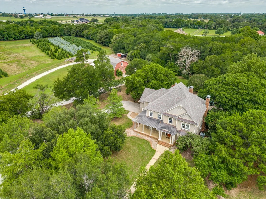 Photo of 1833 Dr Sanders Road