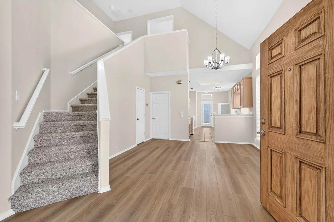 Photo of 6883 Winston Drive
