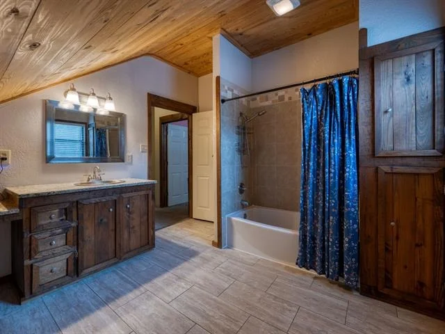 Photo of 4240 County Road 2107