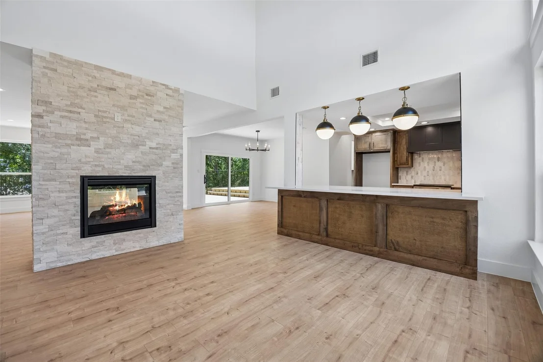 Photo of 2401 Chimney Hill Drive
