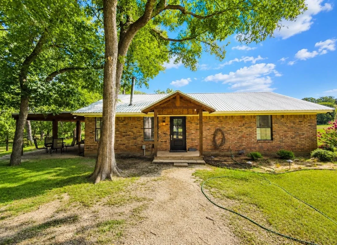 Photo of 101 Rose Way