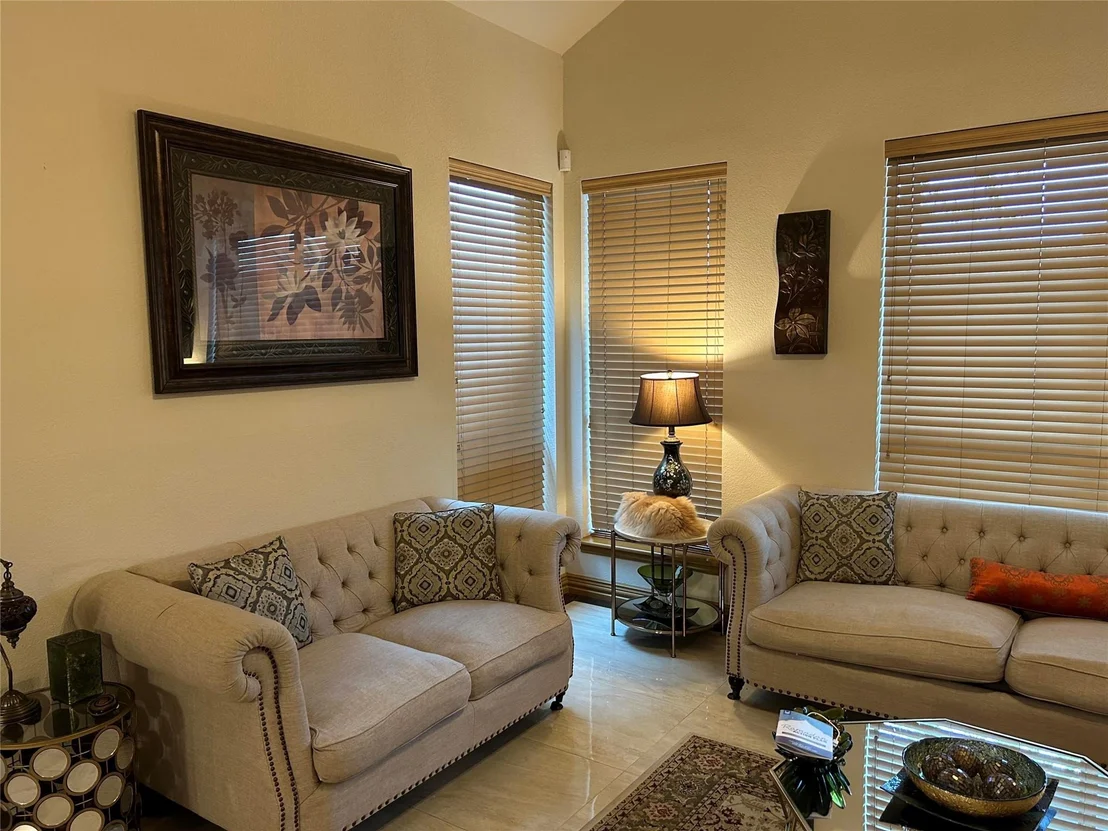 Photo of 2219 Longview Road