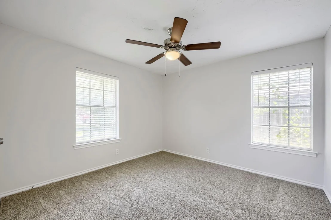 Photo of 419 Allen Drive