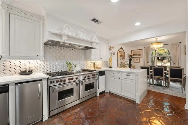 Photo of 2202 Highland Circle