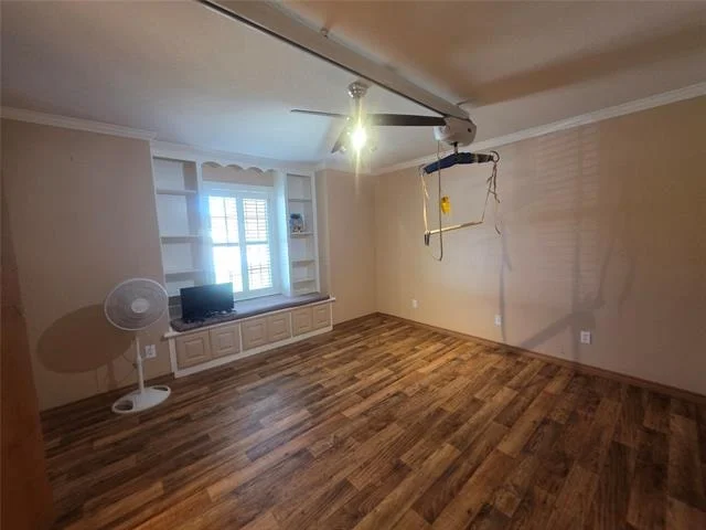 Photo of 1404 Roanoake Drive