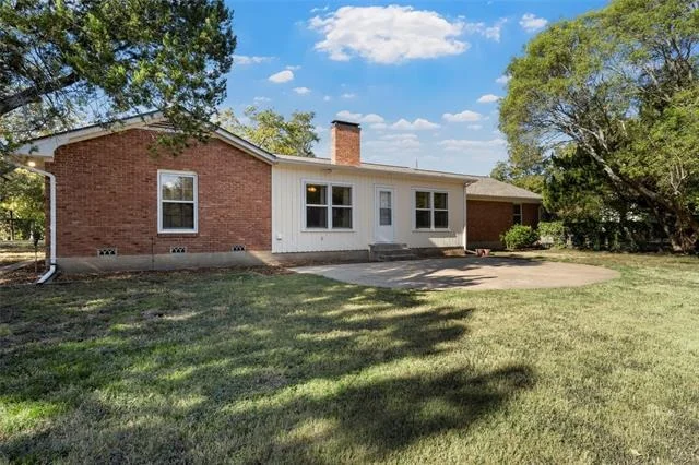 Photo of 4825 Hillcrest Drive