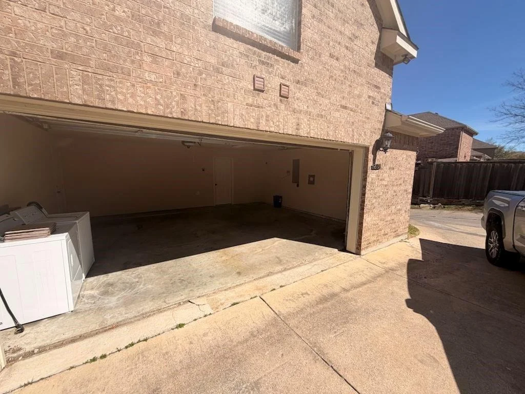 Photo of 2185 Clubview Drive