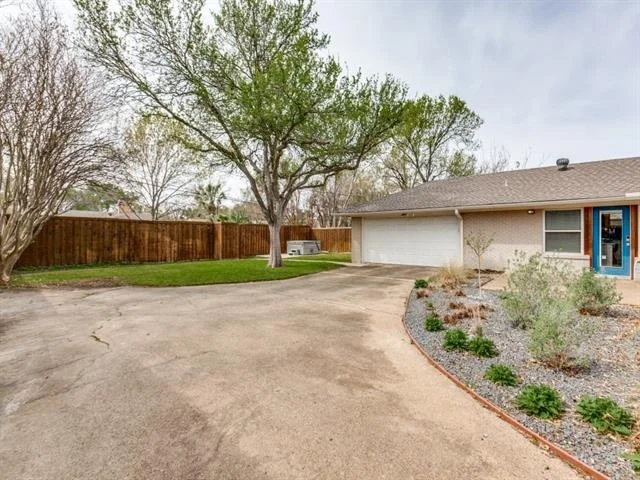 Photo of 3564 Vinecrest Drive