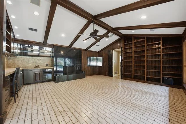 Photo of 112 Willowbrook Drive