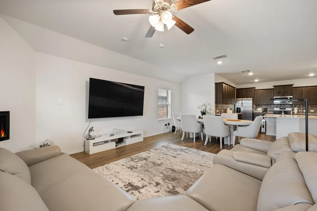 Photo of 307 Warbler Way