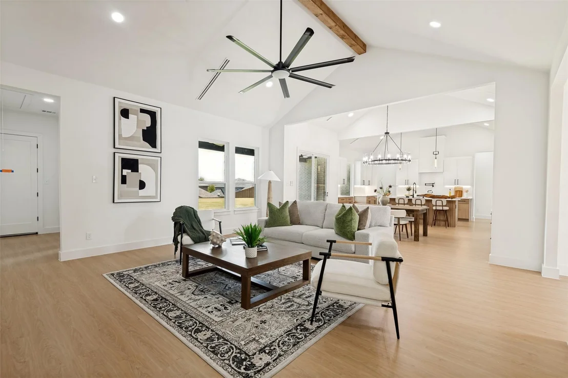Photo of 1104 Devonshire Drive N