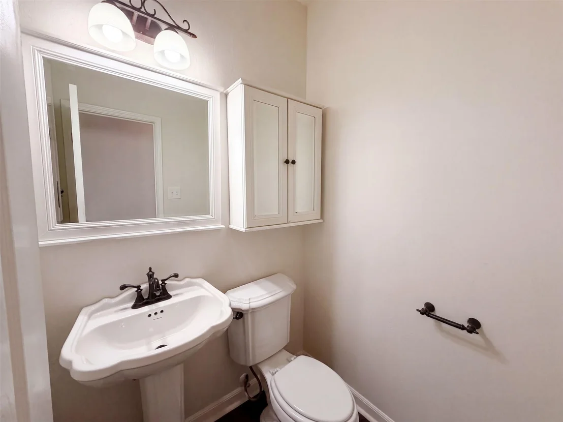 Photo of 2405 Waterloo Lane