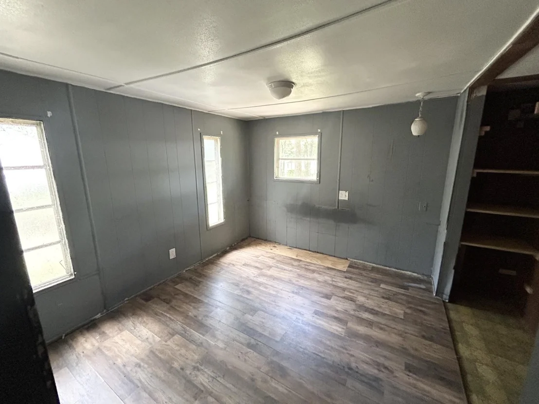 Photo of 305 Live Oak Lane