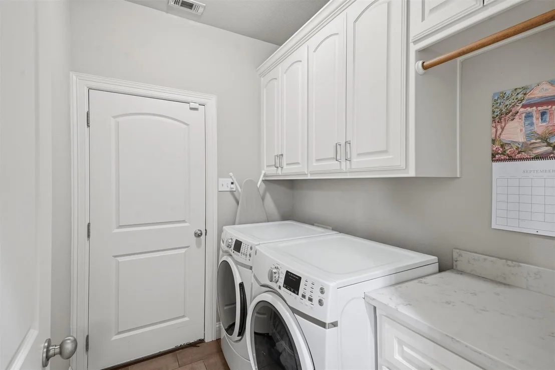 Photo of 3813 Pershing Avenue