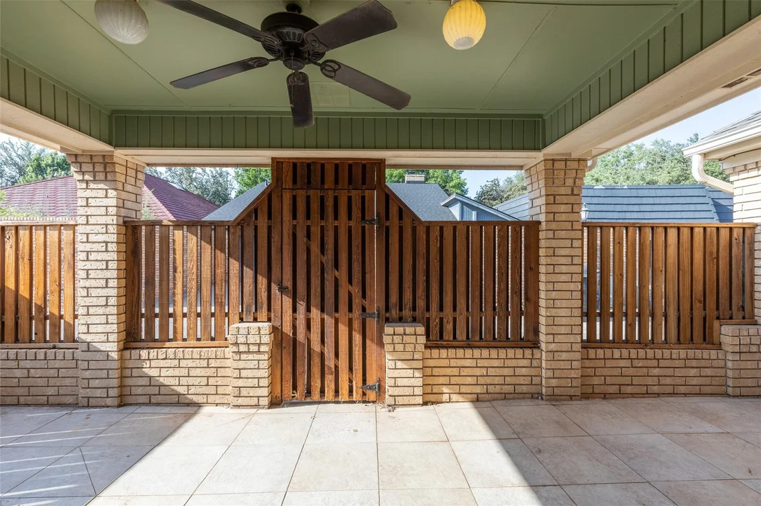 Photo of 55 Surrey Square