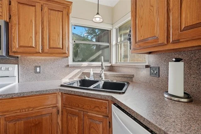 Photo of 708 Hillcrest Drive