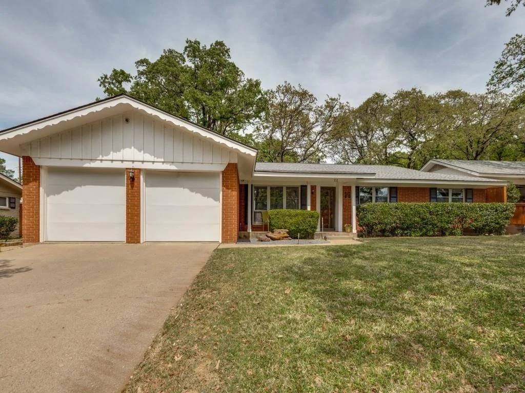 Photo of 712 Joanna Drive