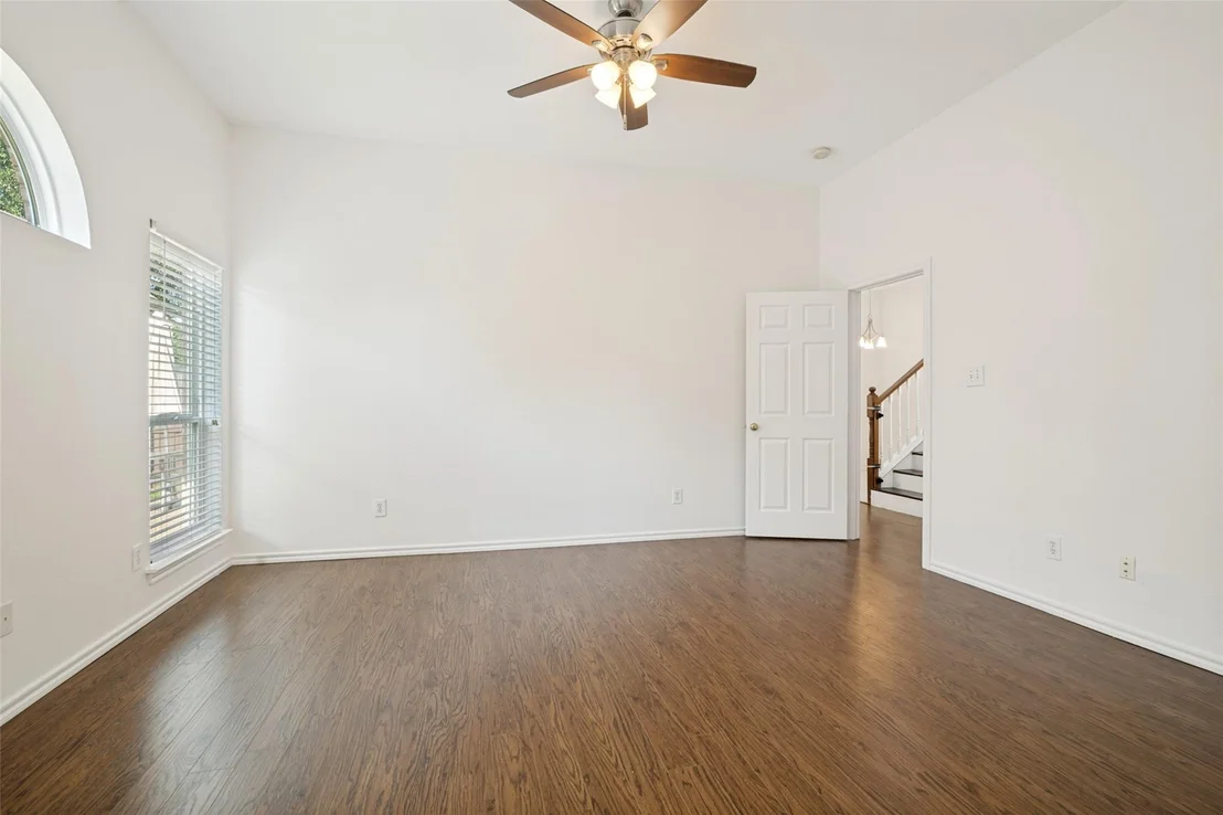 Photo of 6924 Harvey Lane