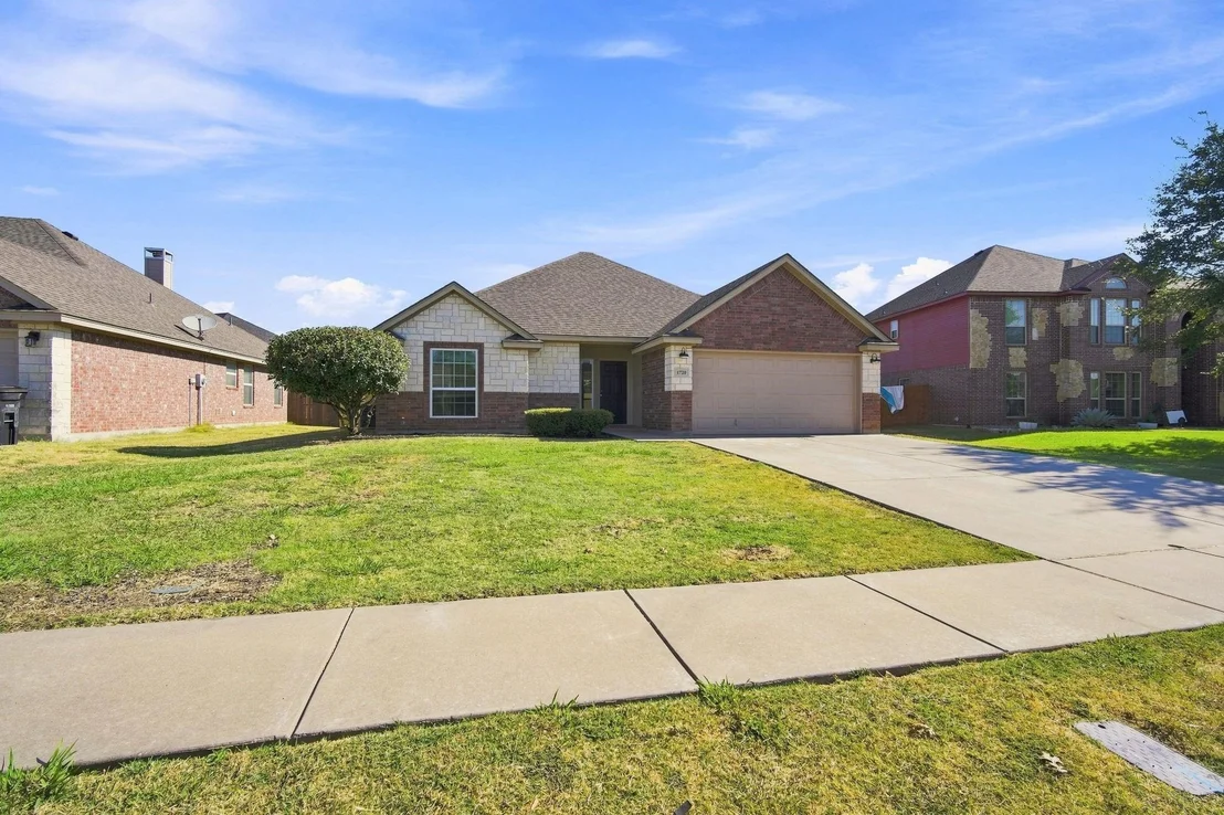 Photo of 1720 Lakeway Drive