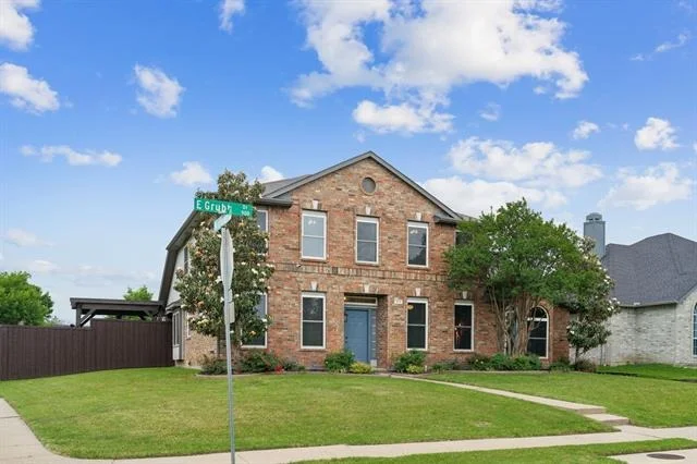 Photo of 918 E Grubb Drive