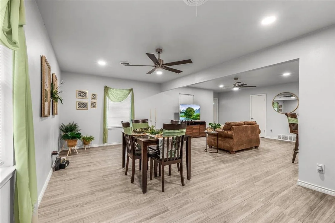 Photo of 2244 Cambridge Drive