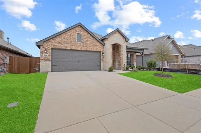 Photo of 908 Madeline Lane