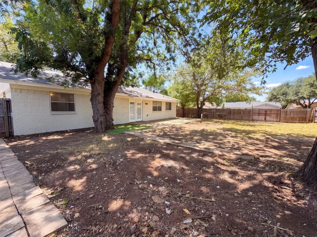 Photo of 6601 Oaklawn Drive